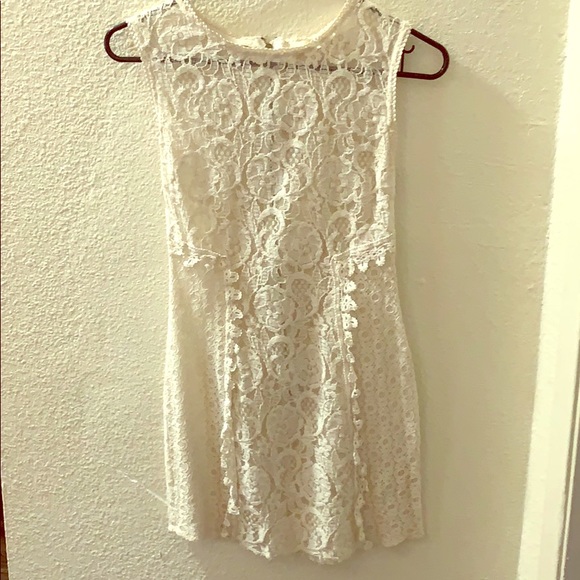 White floral dress - Picture 1 of 2